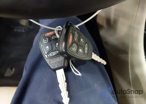 2013 Chrysler 200 Limited из США, поврежденный, VIN 1C3BCBFG5DN701646